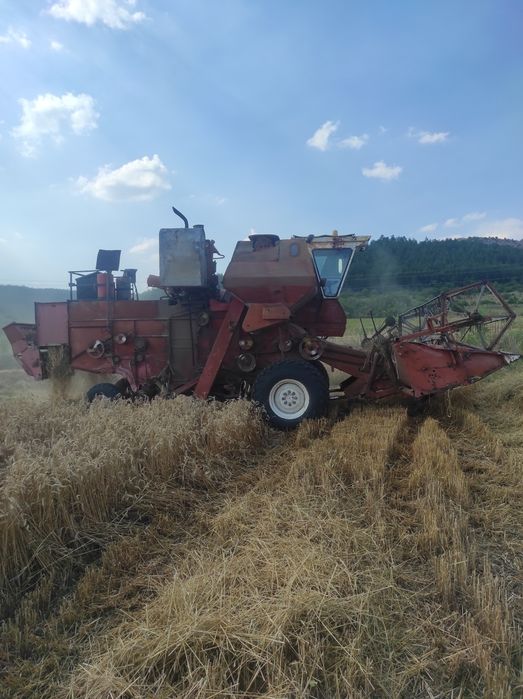 Комбайн Нива на части