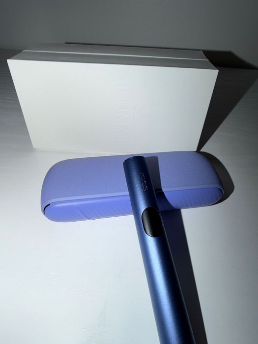 IQOS iluma , folosit de doua trei ori , vine cu tot cu cutia originala