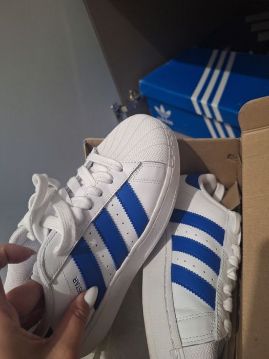 Адидас суперстар