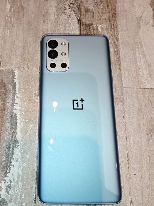 Смартфон OnePlus 9r Б/У