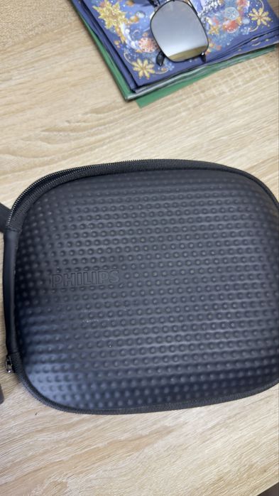 Vand Casti Philips Over-ear 8000 series