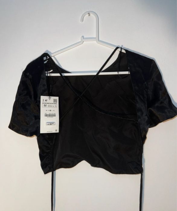 Top cu spatele gol si corset