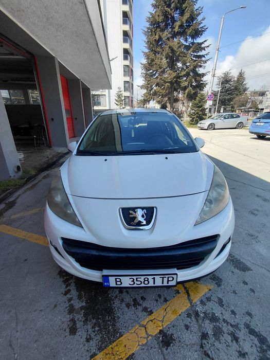 Продавам Peugeot 207+