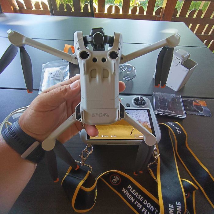 Дрон DJI Mini 3 Pro - Fly More Combo