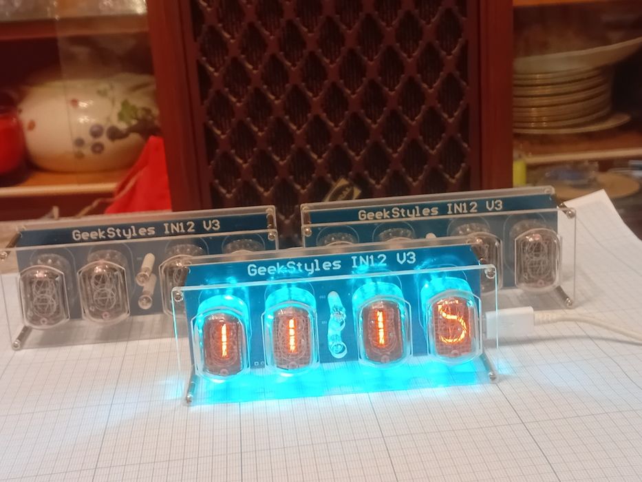 Часы Nixie на газоразрядных индикаторах ИН-12