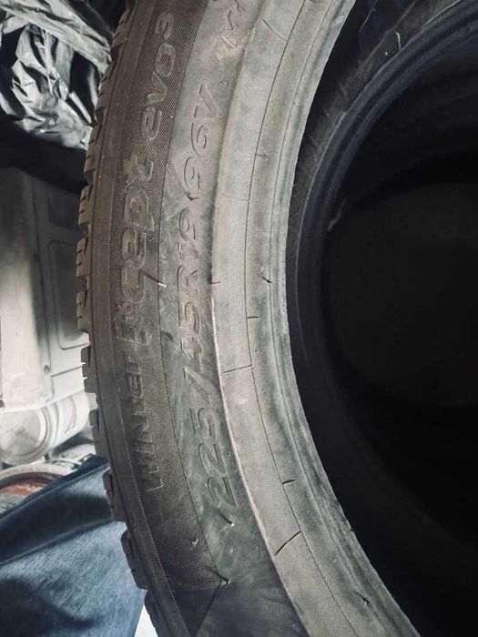 Зимни гуми HANKOOK-4 бр. 225/45 R19