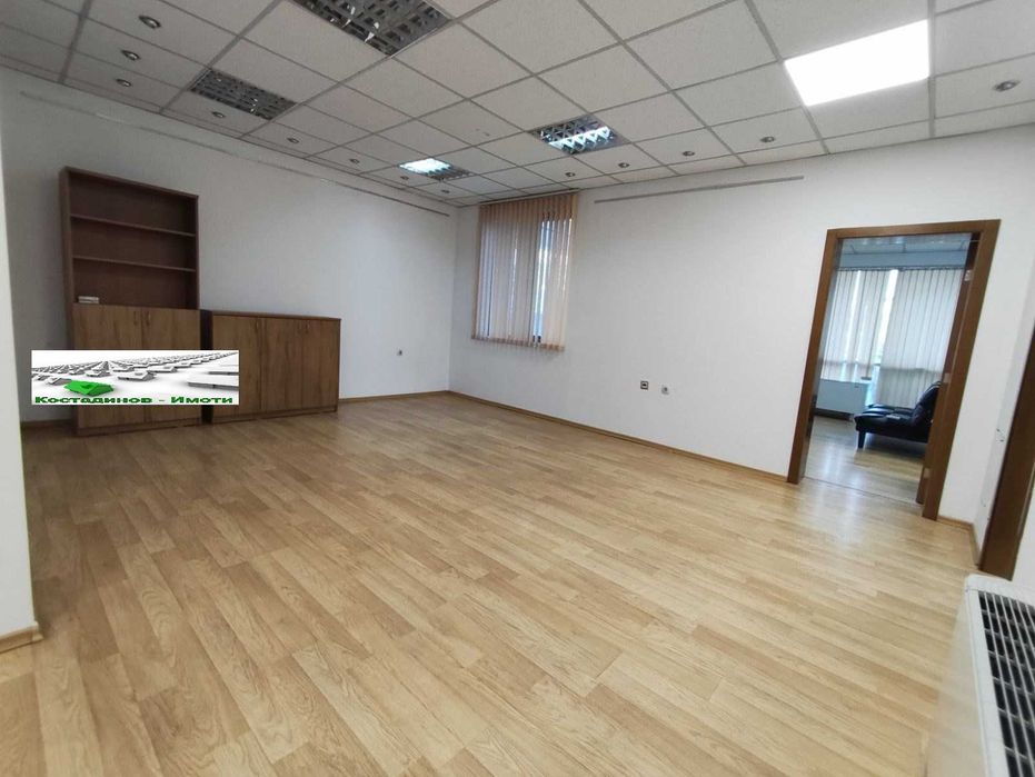 Дава се под наем Офис в Пловдив, Каменица 2 - 160 кв.м за 847.62 € - Снимка #9