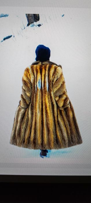 FASCINATIA ELEGANTEI ! Haina de blana clasa lux.