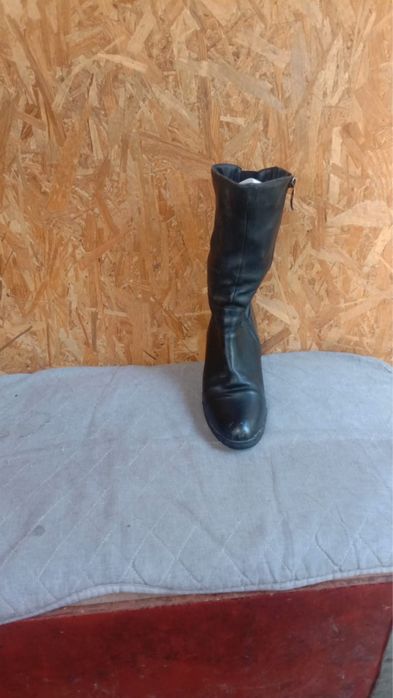 Продам кожаную женскую обувь