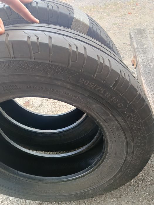 Continental 205/75/16C