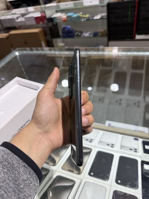 HUAWEI P60 Холати идеал экрани пасида синган жойи бор