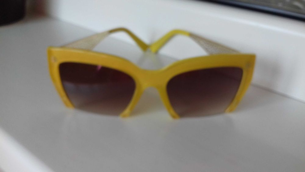 Очки солнцезащитные