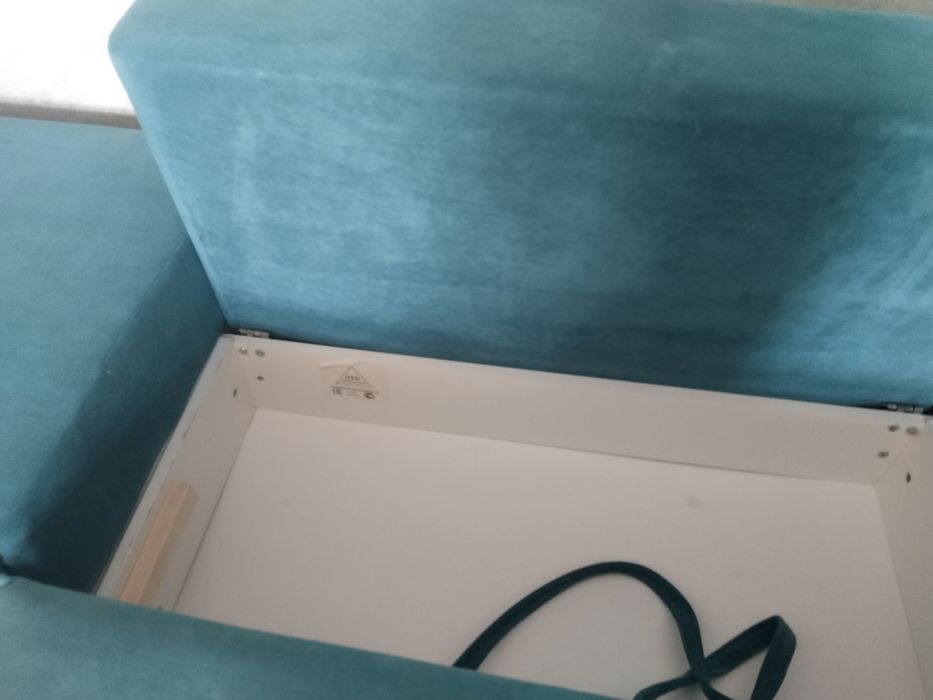 В Астане продаю диван