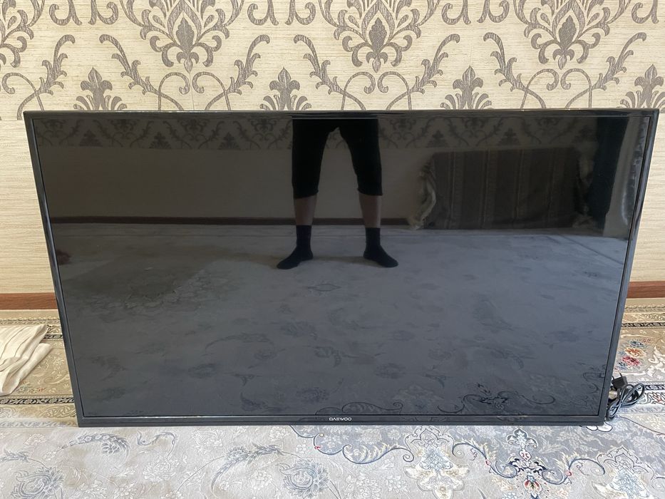 Телевизор Daewoo Smart TV 49” (123 см)