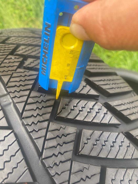 cauciucuri noi Continental winter contact 235/35 R19 91W DOT 4516