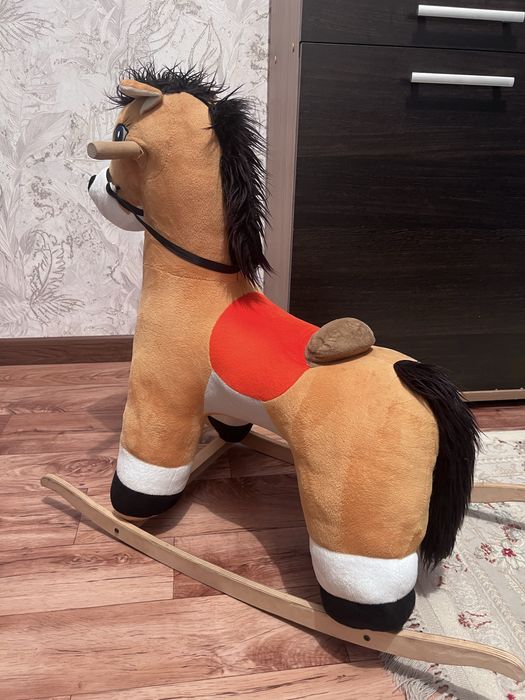 Продам лошадку-качалку