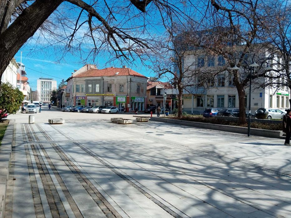 Дава се под наем Офис в Силистра, Център - 29 кв.м за 331.5 € - Снимка #1