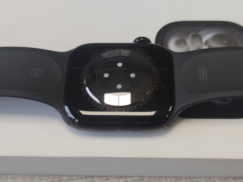 НОВ! Apple Watch 11 42mm 1г.  Гаранция!