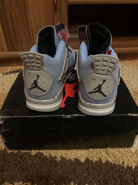 Jordan 4 university blue
