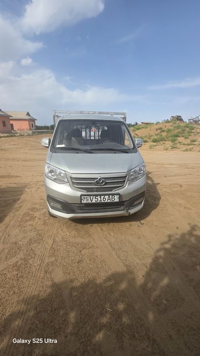 Yuk mashina Changan T3
