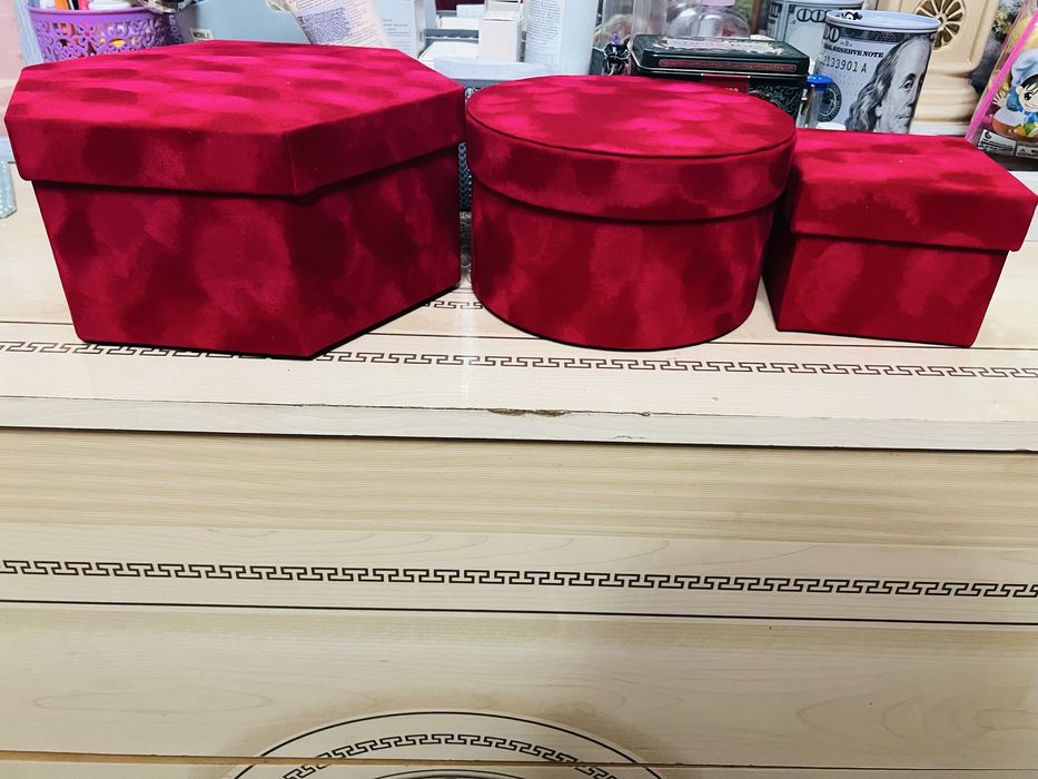 Подарочные коробки