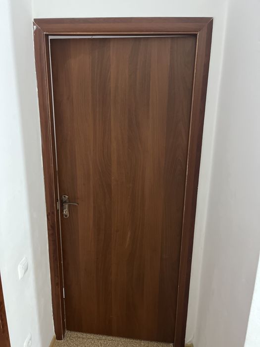 Двери продается срочно