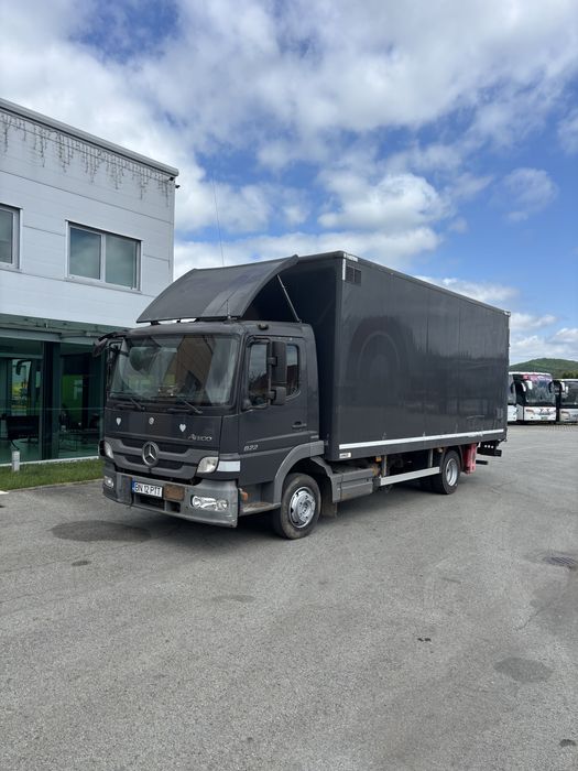 Mercedes Atego 822 cu lift hidraulic