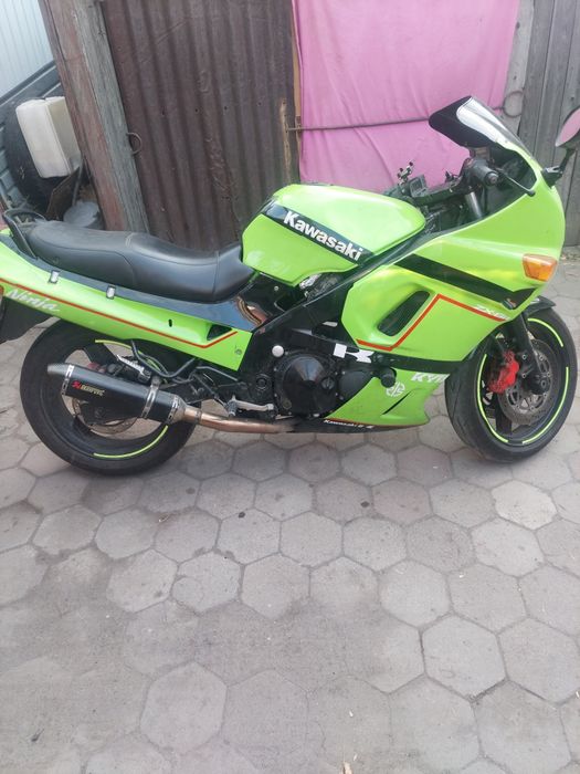 Кавасаки ззр400 продам