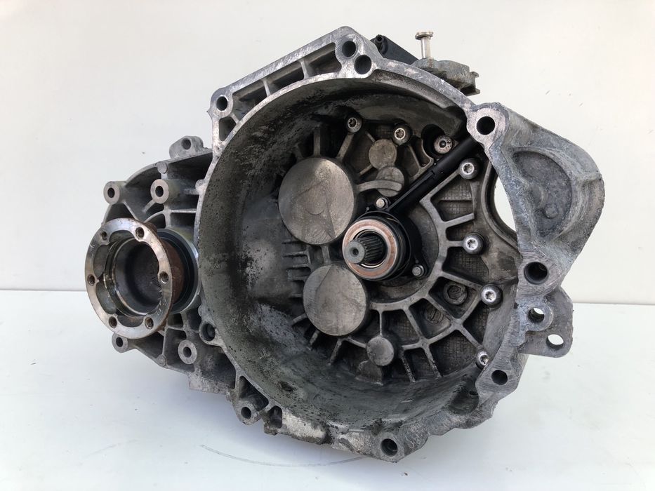 Cutie  manuala 2.0 TDI cu STAR-STOP vw  CFFB/CFGB