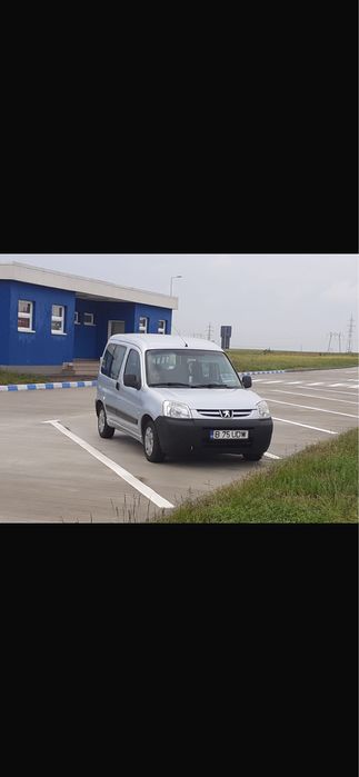 Vând Peugeot Partner