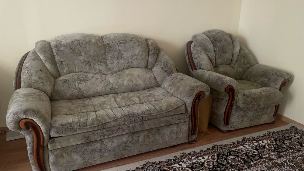Срочно! Диван и кресло б/у