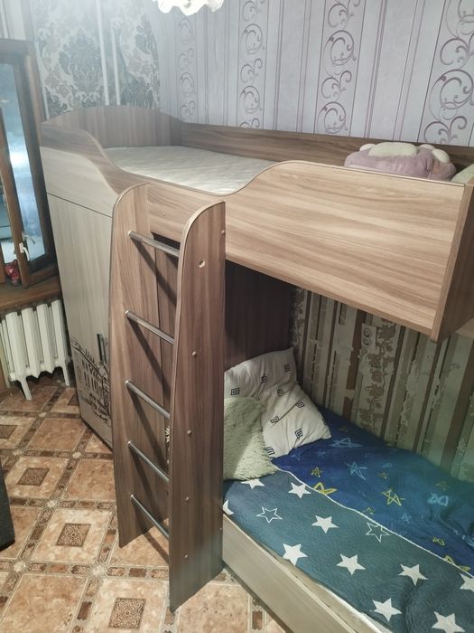 Мебель в детскую комнату
