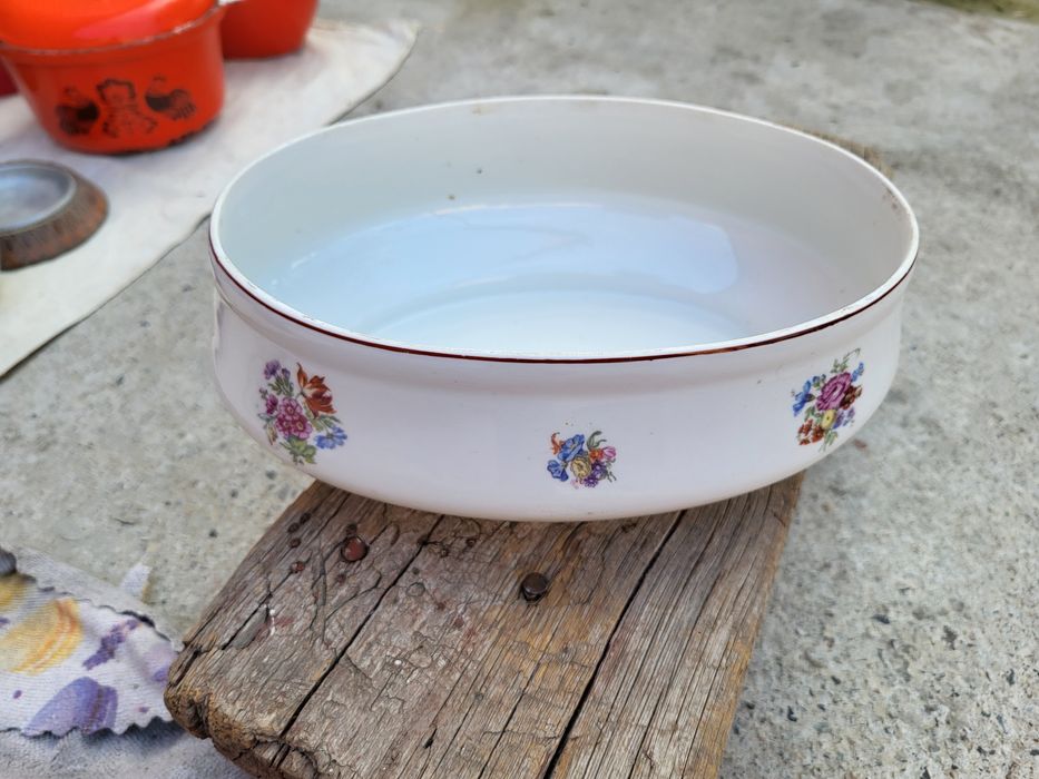 Мясорубка, термос, казан, ёмкости для хранения