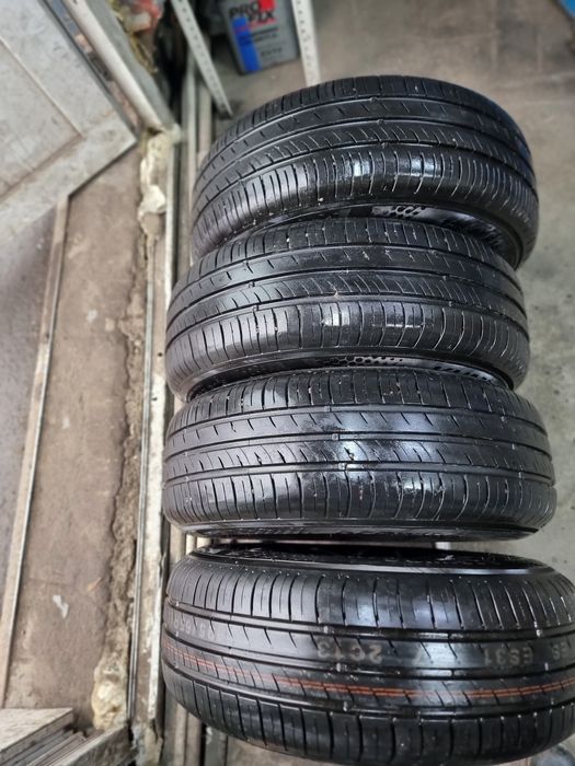 Продам комплект летних шин с дисками 195/65/15