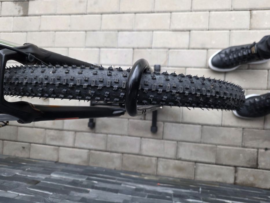 Vand  bicicleta  mountaine bike Devron, ca noua in garantie .(Variante)