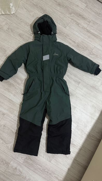 Продам комбинезон зимний