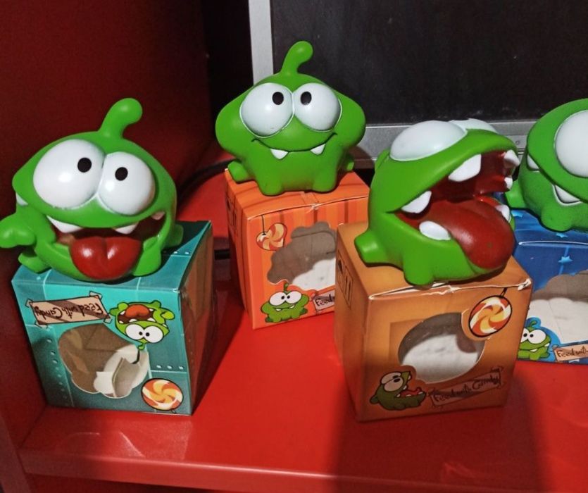 Игрушка амням новая пищалка мультигерой