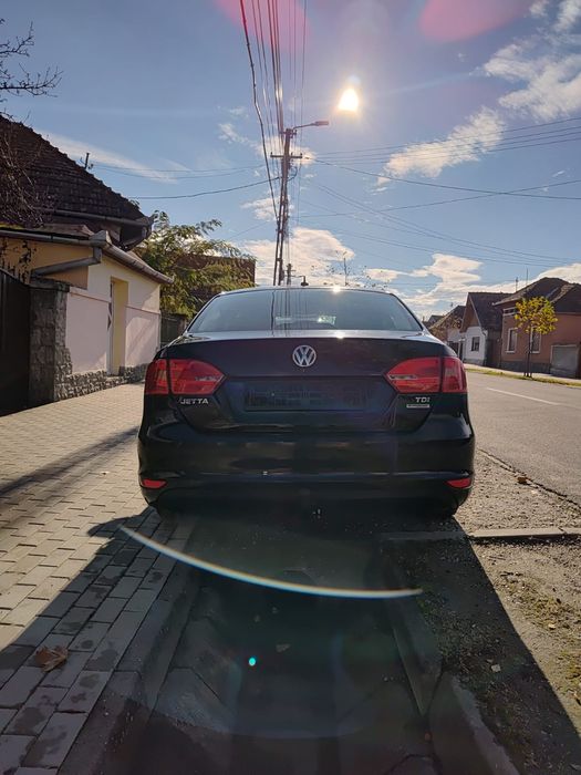 Vw Jetta 1.6 euro 5 an 2013 automată