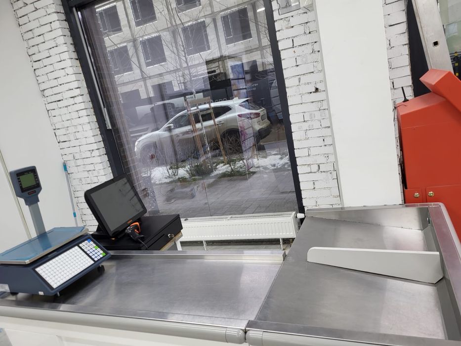 Стилаж, морозильник, шкаф, стол