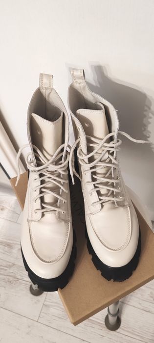 Ghete Topshop piele mar. 42