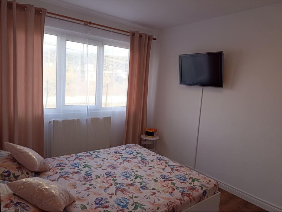 Inchiriez apartament cu 2 camere