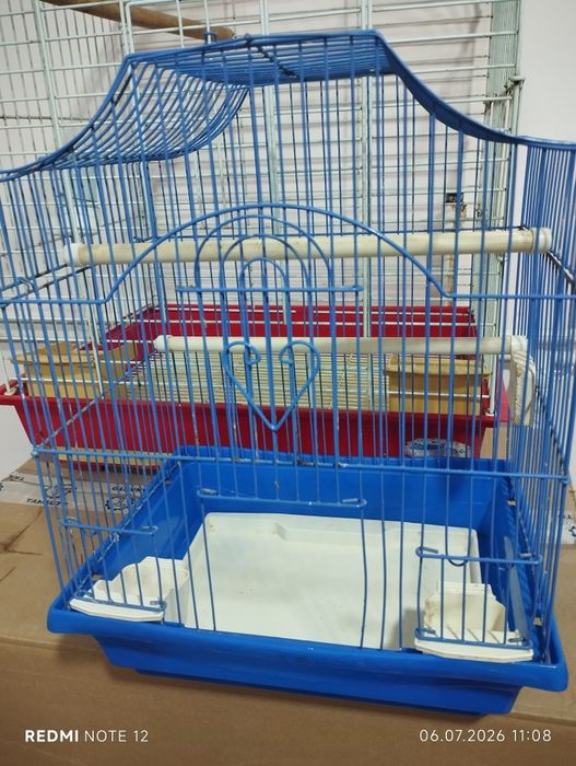 Продам 2 клетки для попугаев или птицы