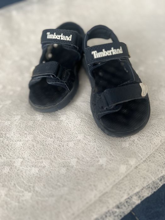 Продается детская обувь одного размера 22,всего 4 пары