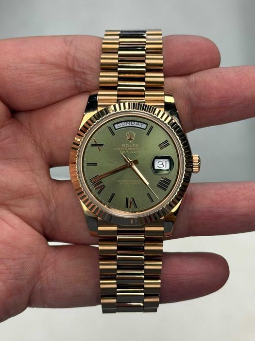 Rolex Day Date Rose Gold Fluted Olive Green Roman Dial President 40mm