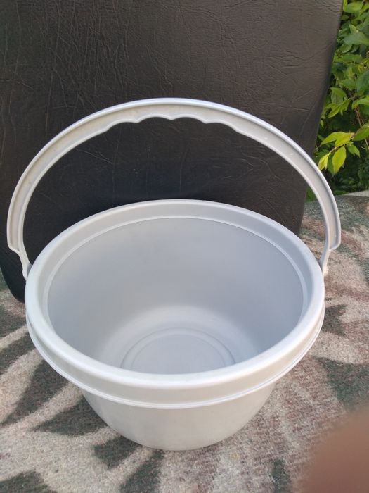 Капак / седалка  и гърне за санитарен стол