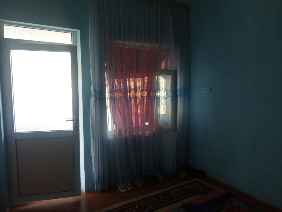 Uy sotiladi.6-xonali