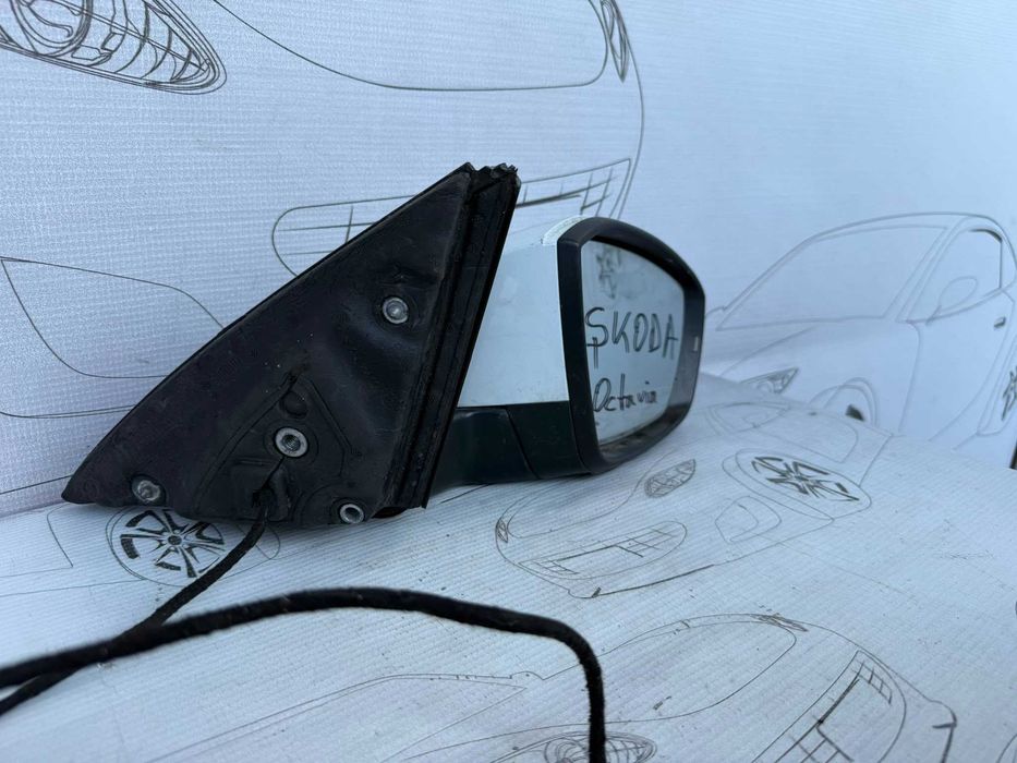 Oglindă Retrovizoare Dreaptă Electrică 6 Pini Skoda Octavia Mk3 5E 5E2857508N / 857508N 2015 / [2013-2019] / (5A3)