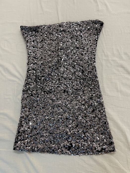 Пайетена къса рокля -костюм !