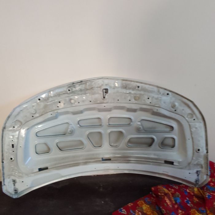 Шевролет Кобальт кузовные запчасти крило передние и капот