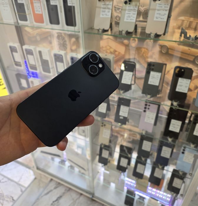 iPhone 15 128GB. Baterie 100% ( 37 cicluri )